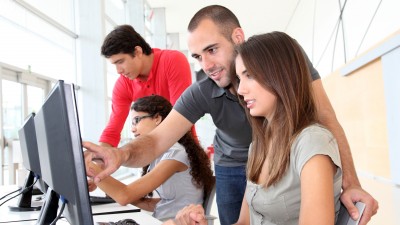 Argentina es el país que más redujo el desempleo juvenil en ocho años