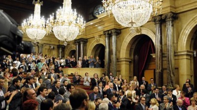 El presidente catalán firmó un histórico decreto que convoca al referéndum independentista