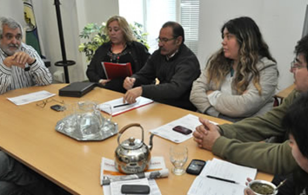 Paritarias abiertas en el municipio de Rawson