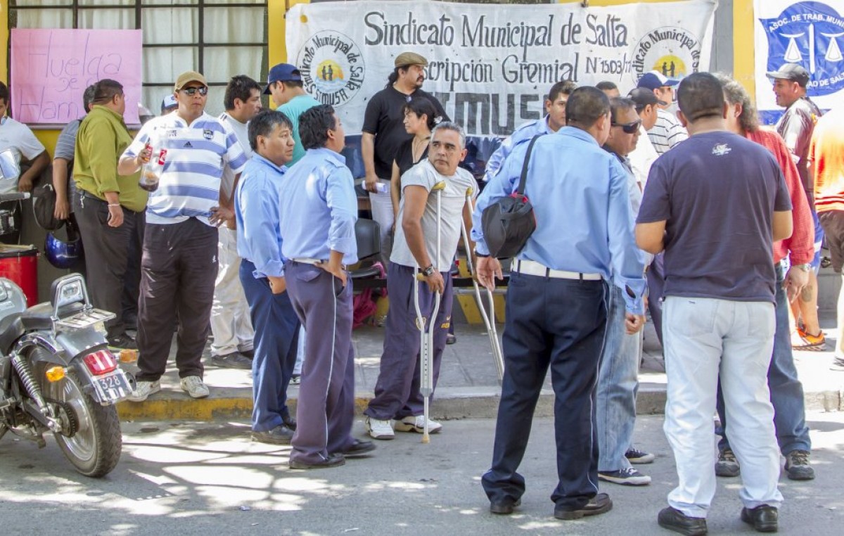Salta: Una protesta de municipales dejó a Tránsito sin atención