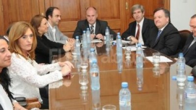 Fein y Corral piden equidad para Santa Fe y Rosario