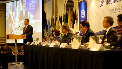 Se inauguró la 18º reunión regional de la OIT, con elogios a la región y críticas a los buitre