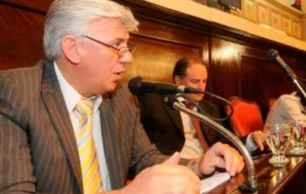 Buenos Aires: Ley de Municipales; Senador K critica tratamiento al proyecto