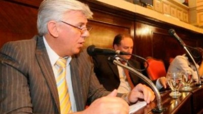 Buenos Aires: Ley de Municipales; Senador K critica tratamiento al proyecto
