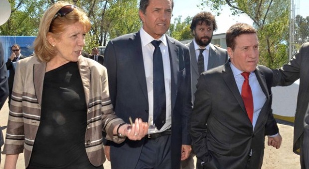20141008150207_329_el_gob_daniel_scioli_y_el_int_dario_diaz_perez_llevaron_a_cabo_este_encuentro_en_la_unla_03