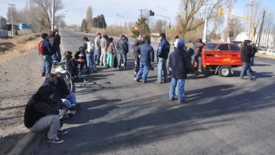 Los trabajadores siguen de paro y Plottier ya acumula mucha basura
