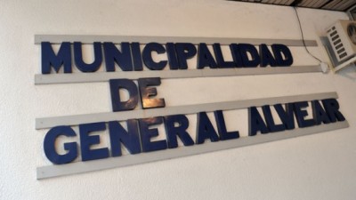 Gral Alvear: acuerdo entre comuna y municipales, cada vez más lejos