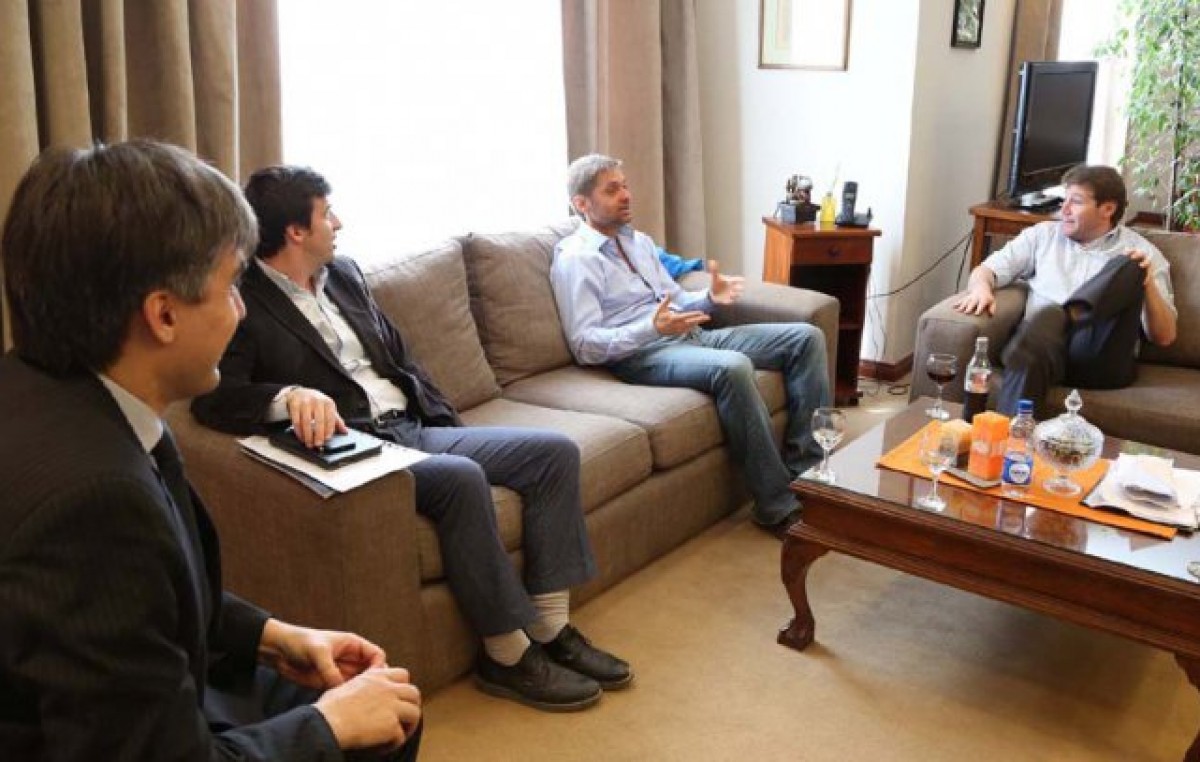 “Está a la vista que Río Grande y Ushuaia han hecho un trabajo fundamental en material habitacional”
