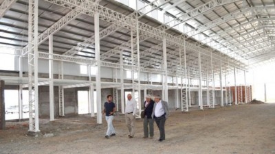 Intendentes cordilleranos entusiasmados por la obra del Mercado Concentrador del Chubut