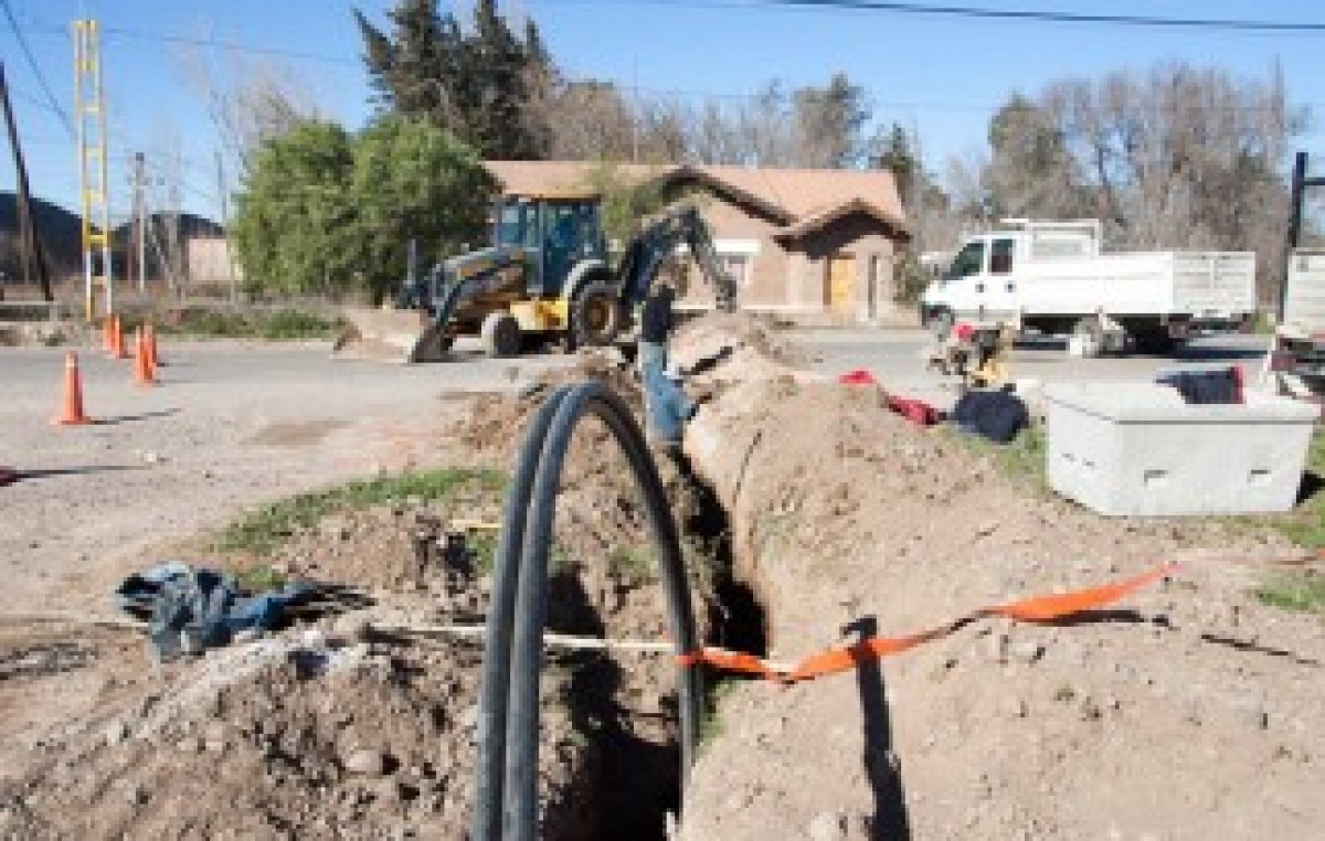 El interior de Neuquén sumará 600 km en redes de fibra óptica
