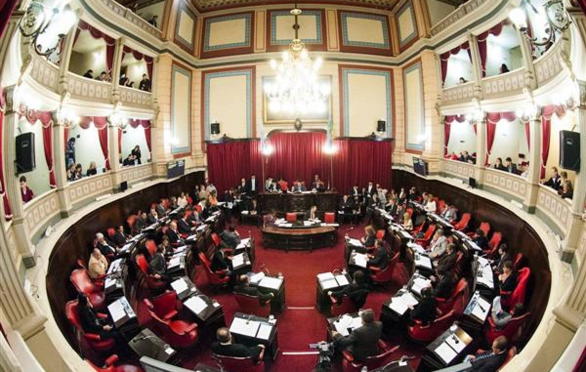 Buenos Aires: Una ley busca prohibir los concejales con dos cargos