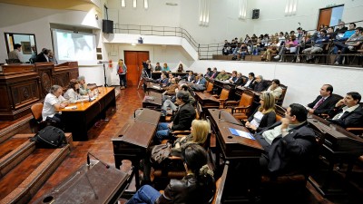 Rosario: Proponen una única reelección por edil