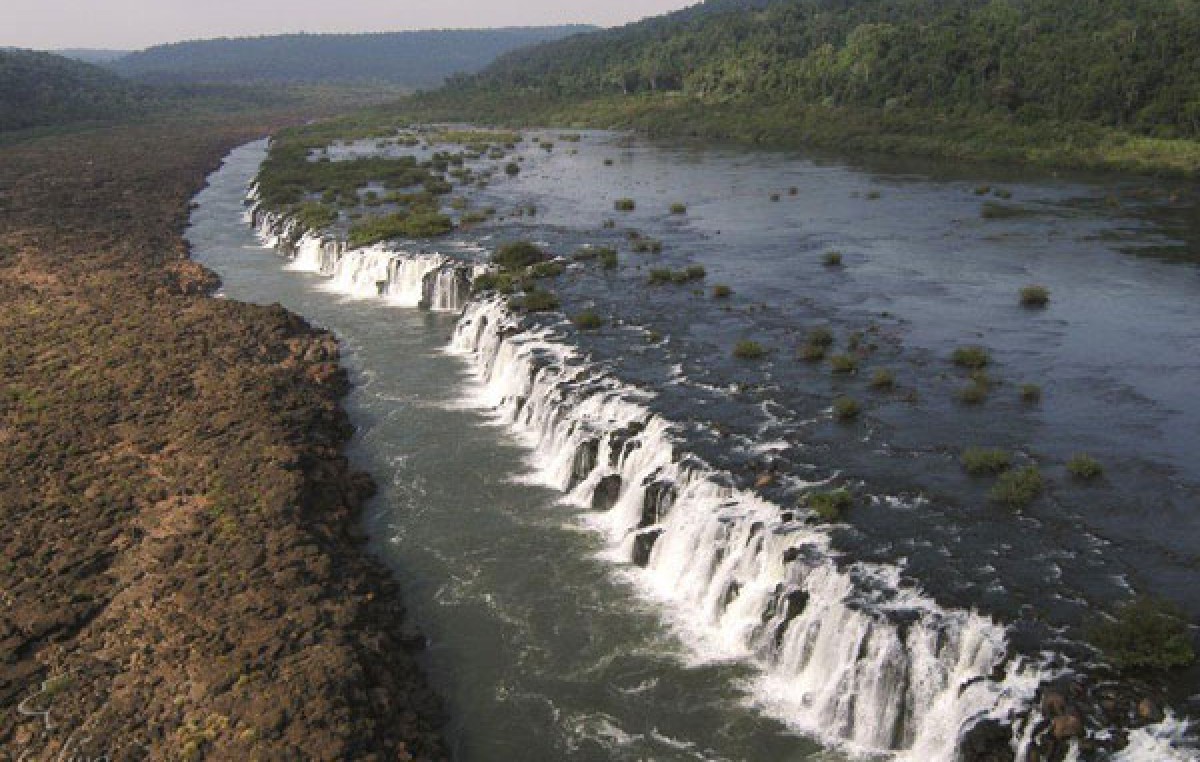 Misiones: Histórico acuerdo restituye cuatro mil hectáreas a la comunidad guaraní