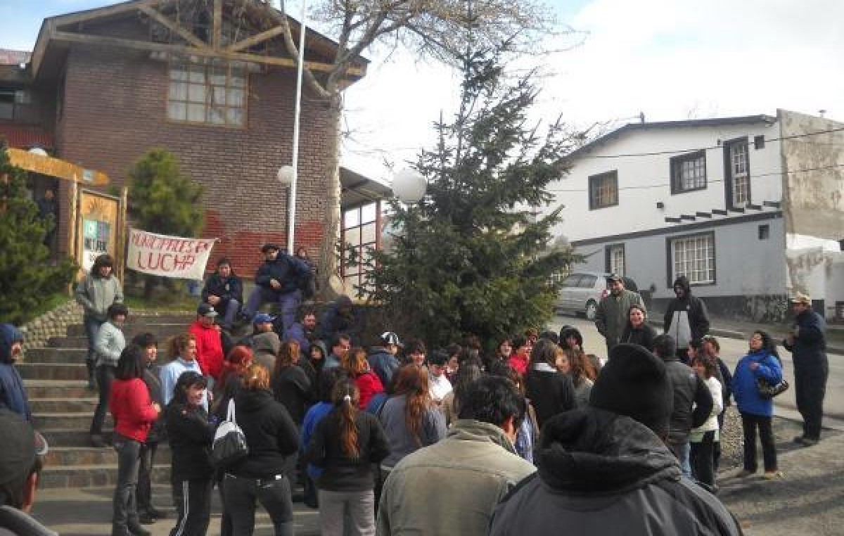Municipales de Río Turbio profundizaron medidas