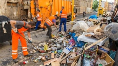 Ciudad alemana empleará a adictos a droga y alcohol para limpiar calles