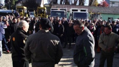 Trabajadores municipales de Bariloche hicieron cuarto intermedio en su asamblea hasta el lunes