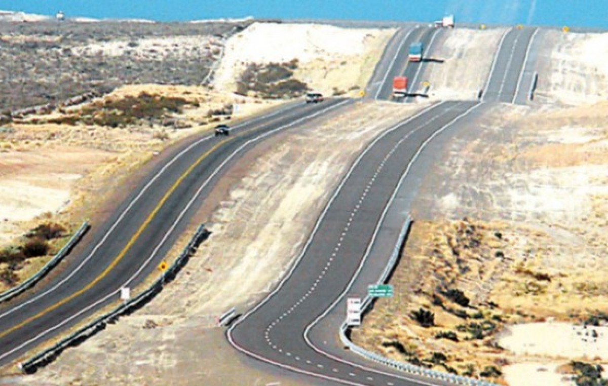 La doble trocha que une Madryn con Trelew no se terminará antes de fin de año