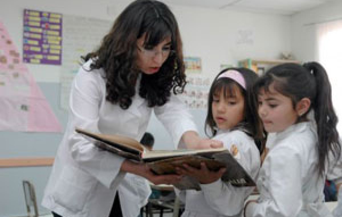 Docentes de escuelas municipales de Chubut se niegan al traspaso a Provincia