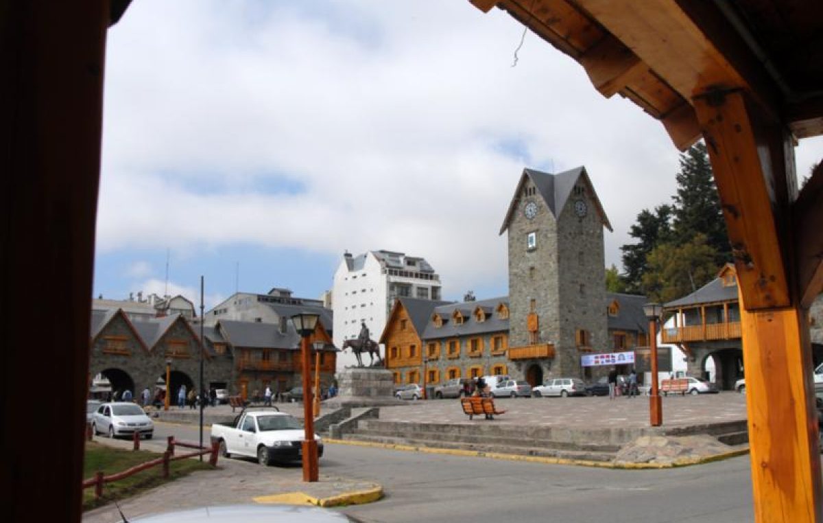 El municipio de Bariloche gasta casi todos sus ingresos en salarios