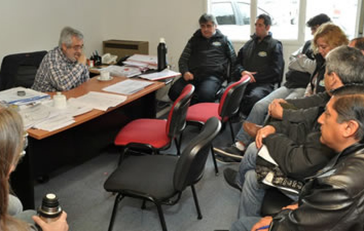 Ofrecen aumento del 100 por ciento de presentismo a los municipales de Rawson