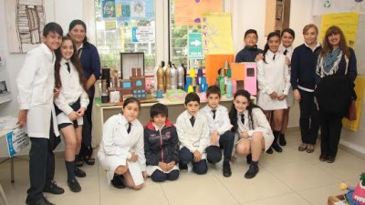 Reutilización de residuos: estudiantes municipales de Tucumán expusieron proyectos