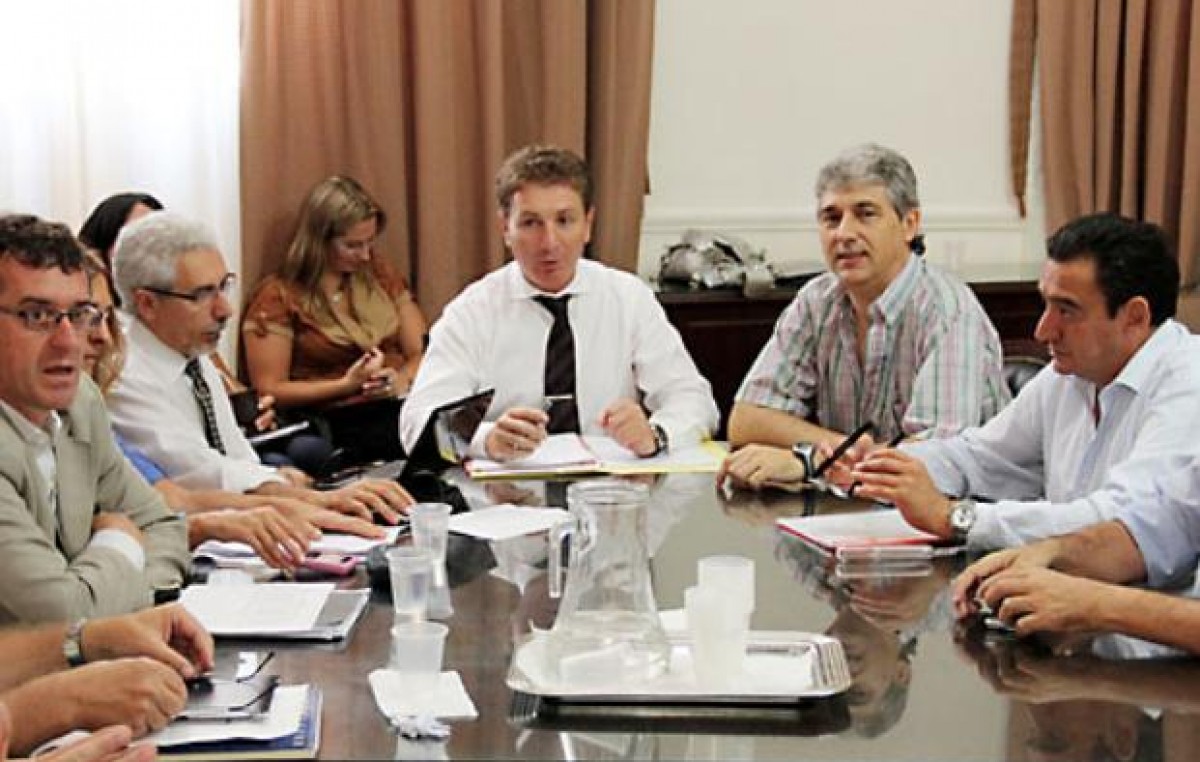 Municipales de Santa Fe ya amenazan con parar si no hay paritaria