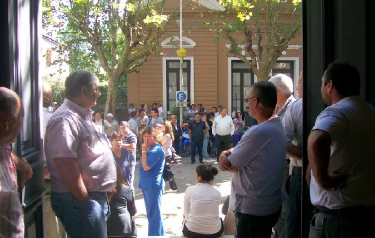 San Pedro: Municipales de paro porque no les pagan los sueldos