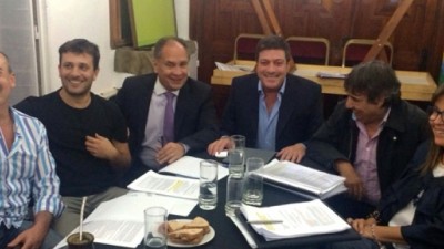 Buenos Aires: Ley de Municipales; auxilio de la Provincia para el pago de salarios