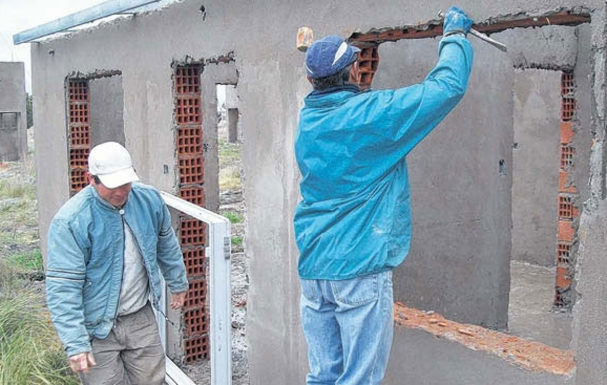 Anuncian 450 planes de vivienda en Suárez