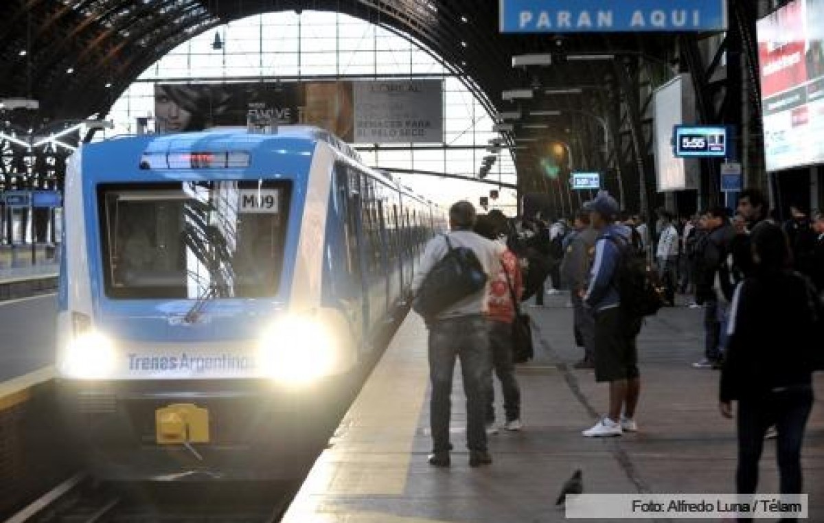 Los nuevos trenes comenzaron a circular en el ramal Retiro-Tigre
