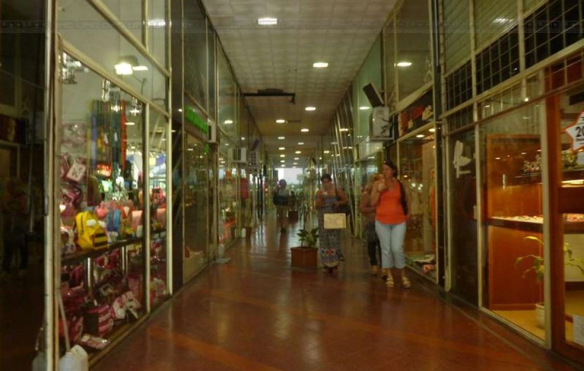 En Rosario multas de hasta 15 mil pesos para los locales que usen mal el aire acondicionado