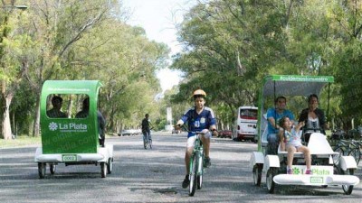 En La Plata llegan las bicicletas con GPS para el Bosque