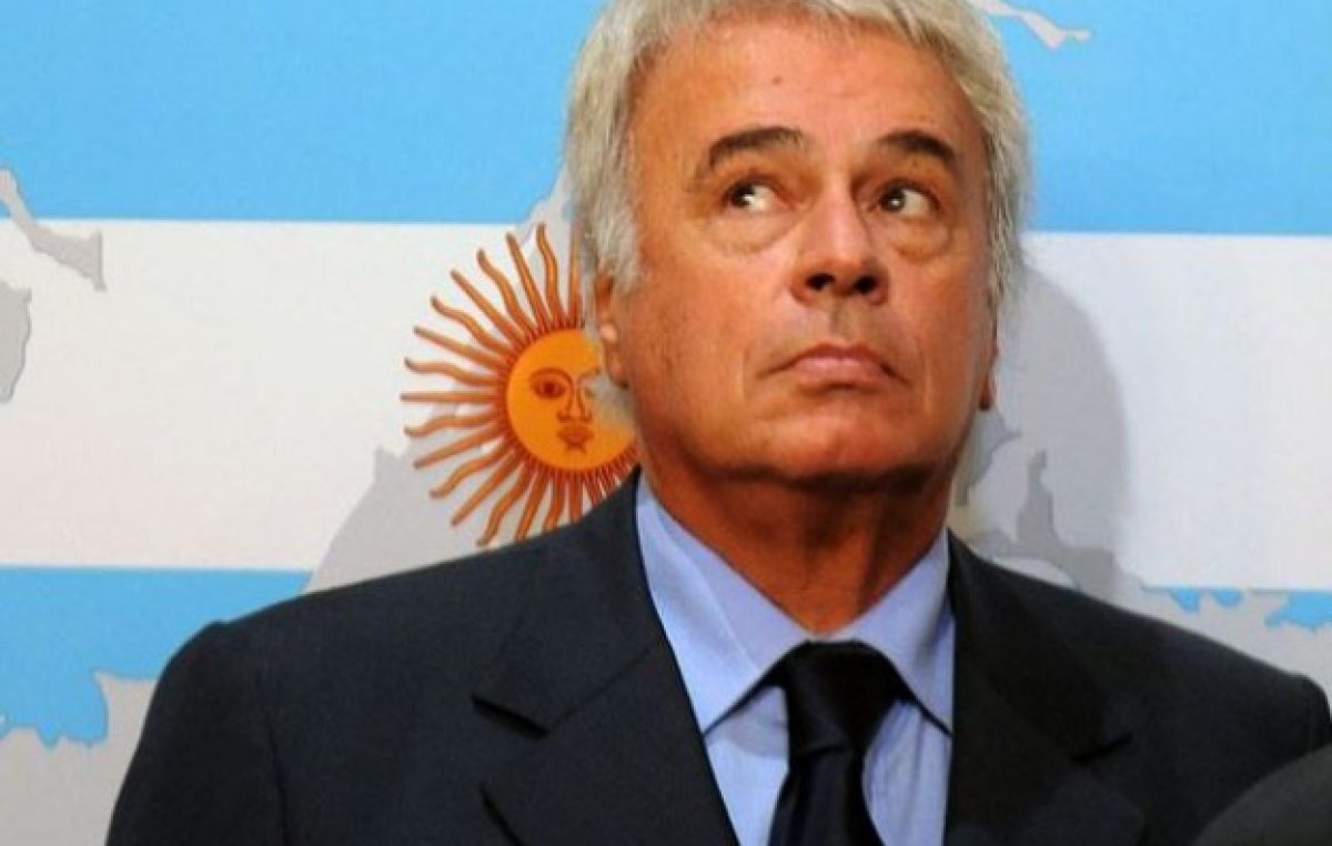 De la Sota critica a la Nación por ATN, pero en Córdoba reduce similar reparto político