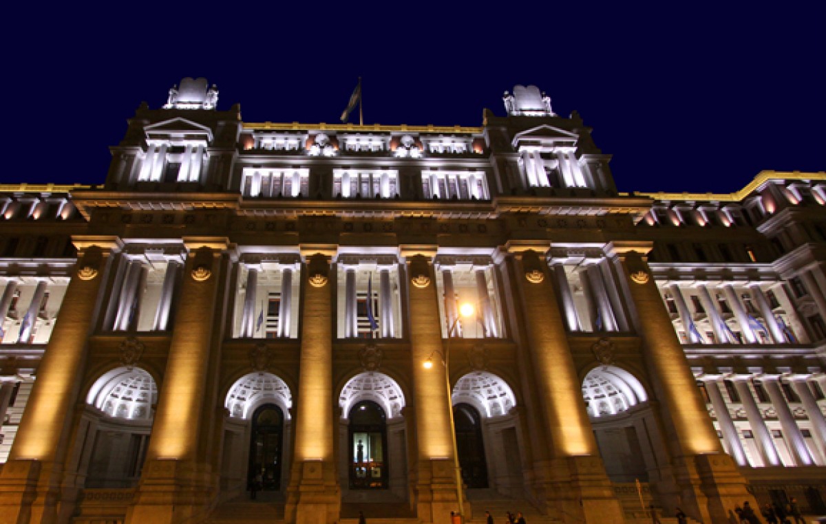 Intiman a La Rioja a sancionar su ley de coparticipación municipal