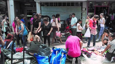 Aumentó 45,5 por ciento la venta ilegal callejera en Capital Federal