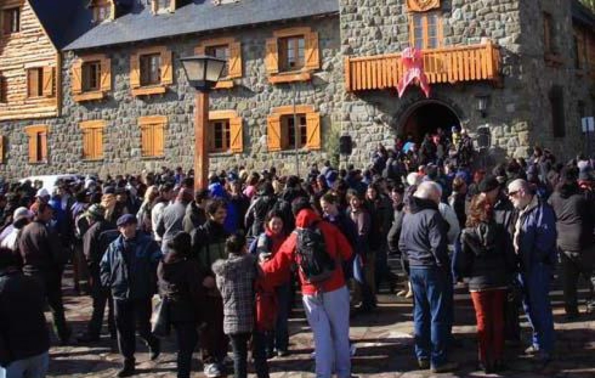 Municipales de Bariloche tendrán 15 días de licencia por paternidad