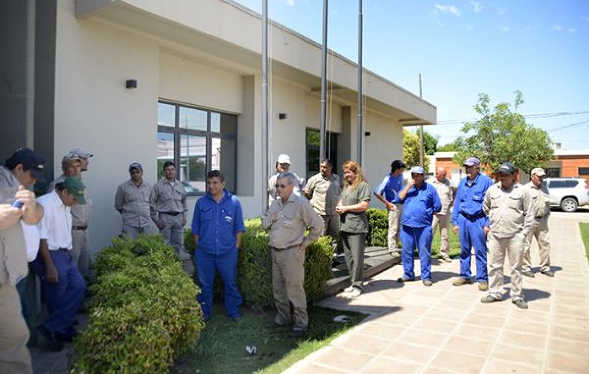 Los trabajadores municipales de James Craik recibirán un bono de mil pesos