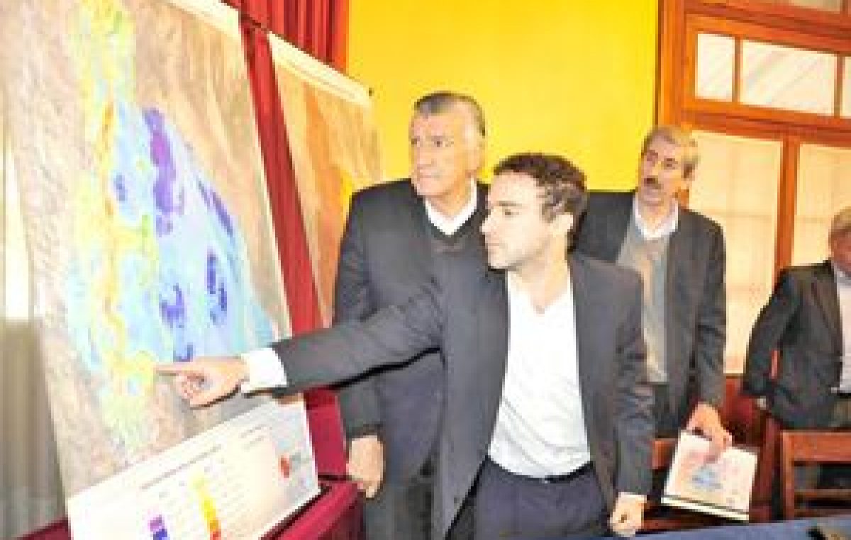 Proyectan instalar un parque eólico-solar en Tocota