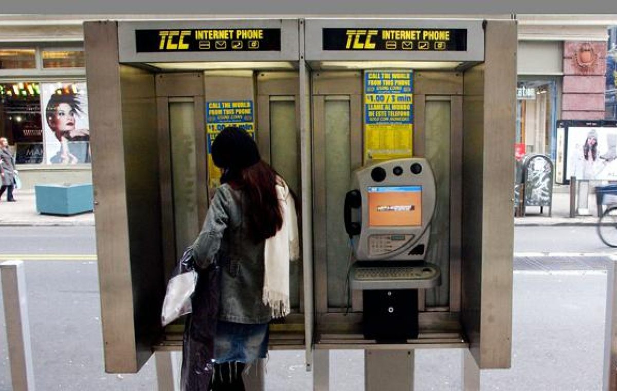 Nueva York planea cambiar teléfonos públicos por Wi-Fi