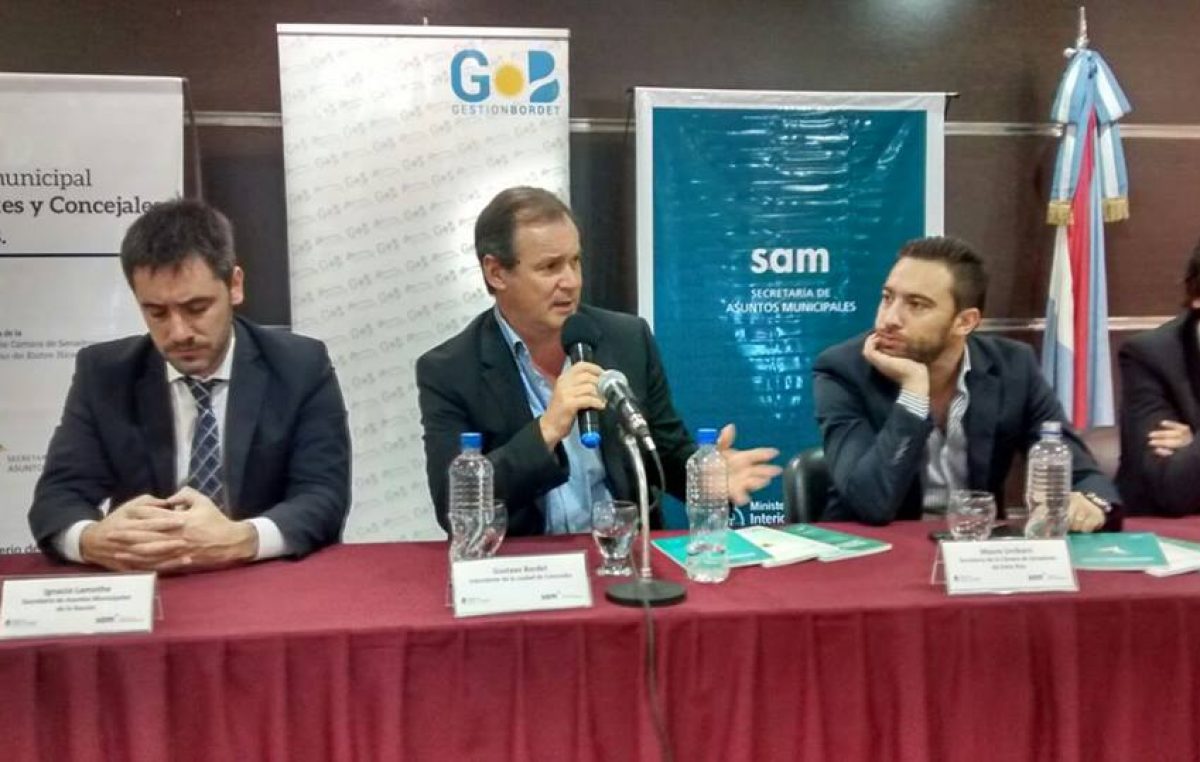Se llevó a cabo el primer encuentro de capacitación para intendentes y concejales en Entre Ríos