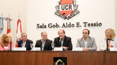 El Jefe Comunal de Santa Fe asumió como presidente del Foro de Intendentes de la UCR
