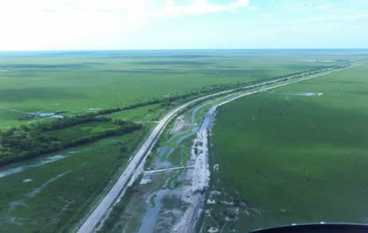 Sobrevuelan la zona norte afectada por las lluvias en el norte Santafesino