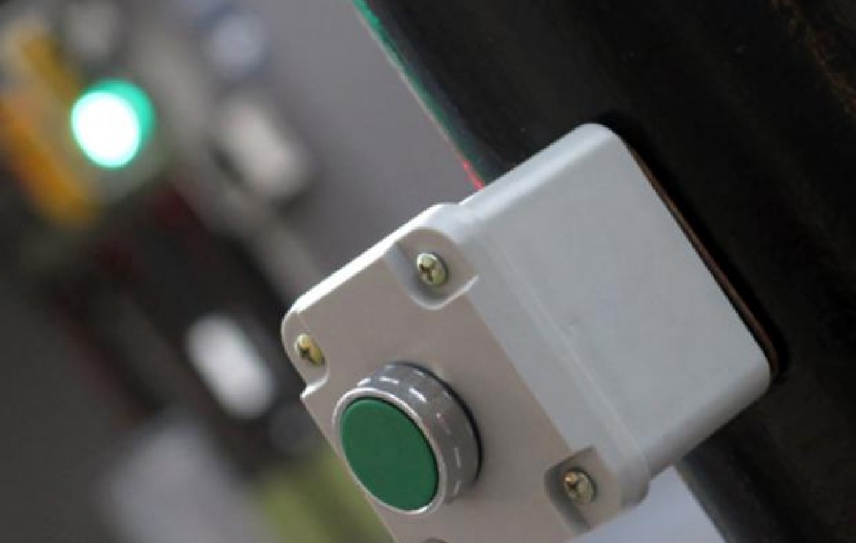 Habrá semáforos adaptados para ciegos en unas 140 esquinas del centro Rosarino