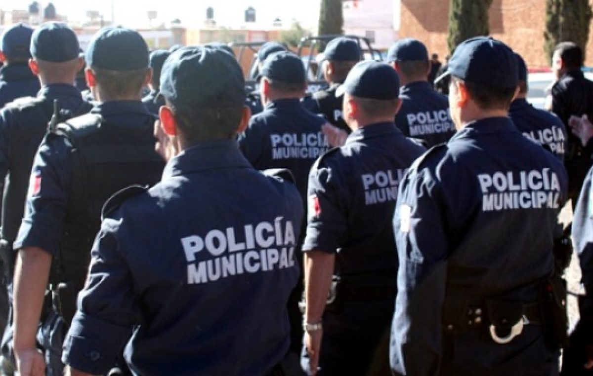 Tras el desplante en las urnas, Necochea logra excepciones en la Policía Local