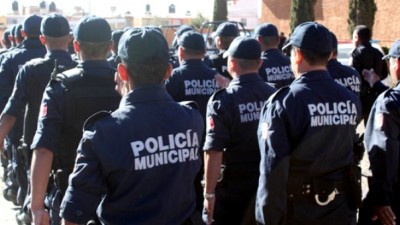 Tras el desplante en las urnas, Necochea logra excepciones en la Policía Local