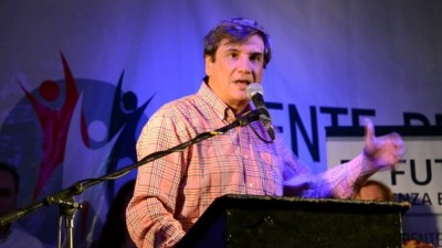 El Intendente de Rivadavia ya otorgó aumento de cara al 2015 y apuntó a Scioli por “adueñarse del dinero”