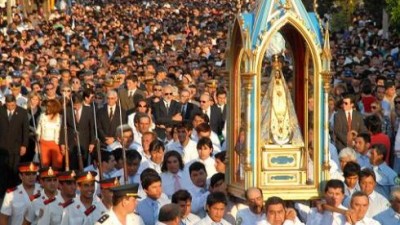 Tradicional procesión en Catamarca por la Virgen del Valle