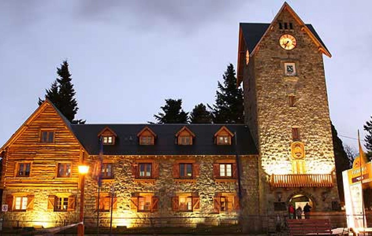 Concejales de Bariloche aprobarán el presupuesto 2015 y el pase a planta de 500 municipales