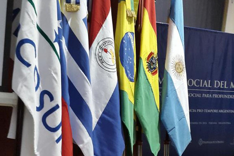 cumbre_social.jpg_2069580699