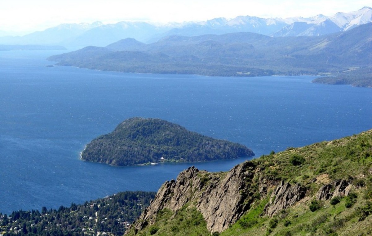 Bariloche: Nación y Municipio planean construir una “mini” Tecnópolis en la Isla Huemul